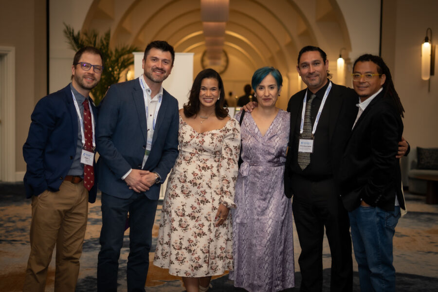 Dr. Roberto Gerber junto a especialistas de Chile, República Dominicana y México durante el Congreso Internacional AAOM–EAOM 2025.