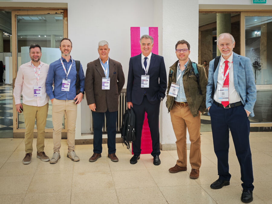 Dr. Roberto Gerber participa como conferencista en la XIX Reunión de la AIPMB en Argentina