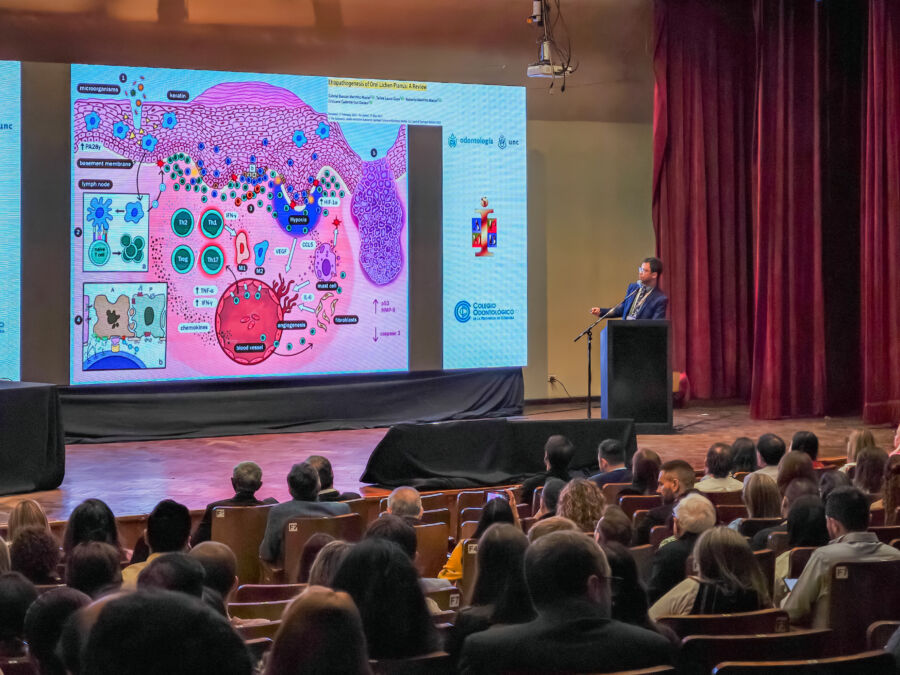 Dr. Roberto Gerber imparte una conferencia sobre liquen plano bucal durante la XIX Reunión AIPMB 2025 en Argentina.